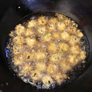 豆腐丸子（糖醋豆腐丸子）的做法步骤：6