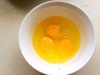 菠菜炒鸡蛋的做法步骤：2