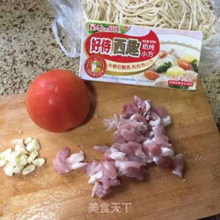 西红柿奶炖拌面的做法步骤：1