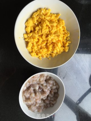 虾仁韭菜盒子的做法步骤：2