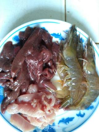 菠菜鸡蛋猪肝瘦肉海鲜面的做法步骤：17