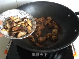 豉香排骨煲仔饭的做法步骤：6