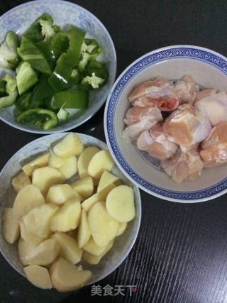 大盘鸡的做法步骤：1