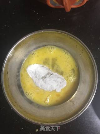 蒜香炸鸡翅的做法步骤：3