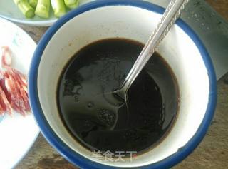 广味腊肠煲仔饭的做法步骤：4