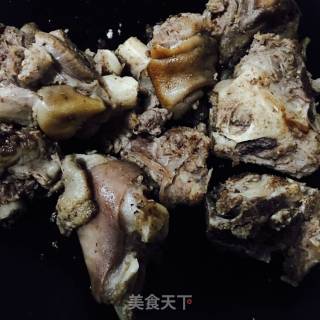 红烧羊肉汤锅的做法步骤：3