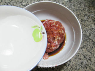 大闸蟹蒸肉末的做法步骤：5