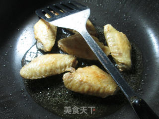 中翅焖花菜的做法步骤：2