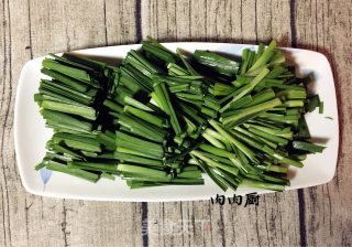 韭菜炒鸡蛋#肉肉厨的做法步骤：3