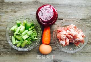 圆葱肉饼的做法步骤：1