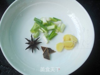 辣味酱凤爪的做法步骤：3