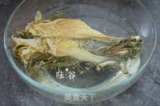 老火靓汤之霸王花排骨汤的做法步骤：2