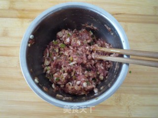 鲜肉豇豆锅贴的做法步骤：3