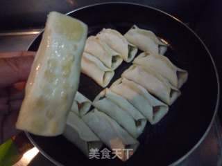 鲜肉豇豆锅贴的做法步骤：14