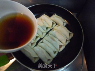 鲜肉豇豆锅贴的做法步骤：15