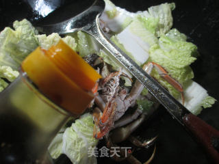 大闸蟹烧白菜的做法步骤：7