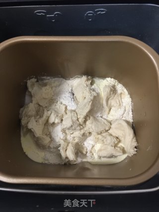 手撕葱香肉松包的做法步骤：1