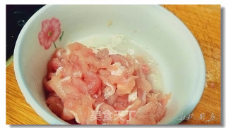 青椒肉丝的做法步骤：3