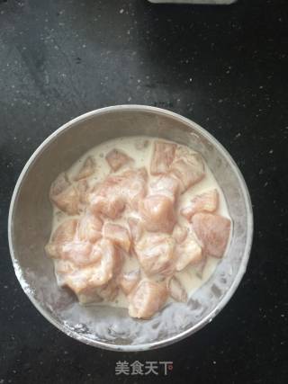 香菇鸡丁的做法步骤：2