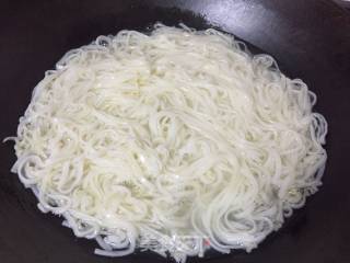 简单阳春面~给他/她做一碗温情的面的做法步骤：5