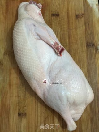 酱焖鸭的做法步骤：1