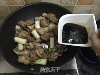 酱焖鸭的做法步骤：8