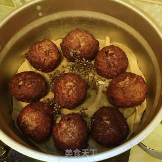 红烧大肉丸（四喜丸子）狮子头的做法步骤：9