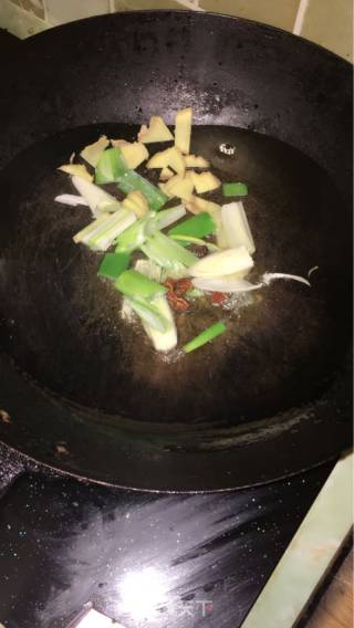 红烧大肉丸（四喜丸子）狮子头的做法步骤：11