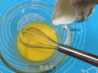 贝壳戚风的做法步骤：2