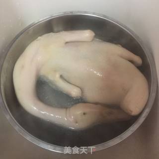 秘制烤鸭的做法步骤：1