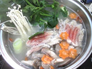 羊肉火锅的做法步骤：4