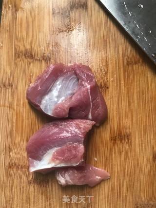 椰子竹丝鸡老火汤的做法步骤：1