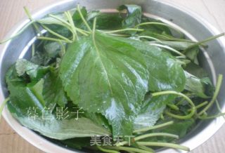 苏子叶冷面的做法步骤：1
