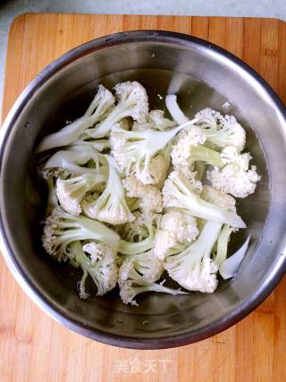 干煸孜然菜花的做法步骤：1