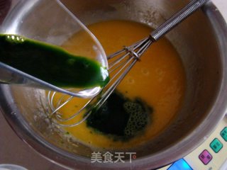 菠菜戚风的做法步骤：2