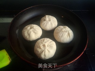 大白菜肉馅生煎包的做法步骤：9