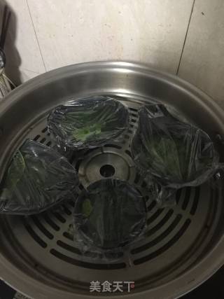 【出水芙蓉】鱼茸蛋羹的做法步骤：11