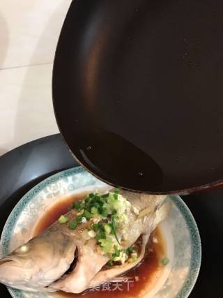 清蒸鲈鱼的做法步骤：4