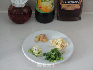 辣炒花蛤的做法步骤：1