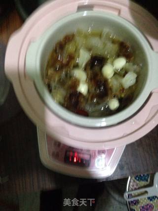 红枣蓮子銀耳羹的做法步骤：3