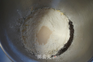 奶酪红茶面包的做法步骤：2