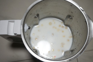 牛奶杏仁露的做法步骤：4