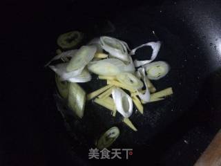 清炒鲍芹的做法步骤：4