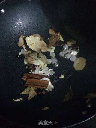 秘制红烧肉的做法步骤：5