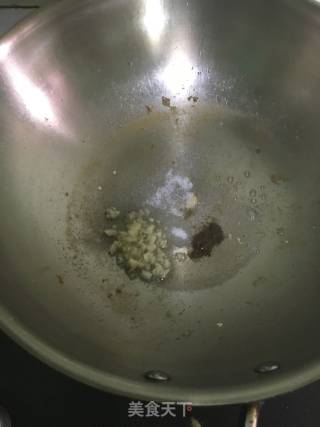 椒盐濑尿虾的做法步骤：4