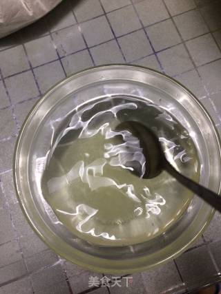 芝麻糯米饼的做法步骤：2