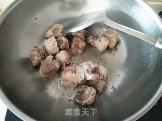 【酱烧排骨】的做法步骤：3