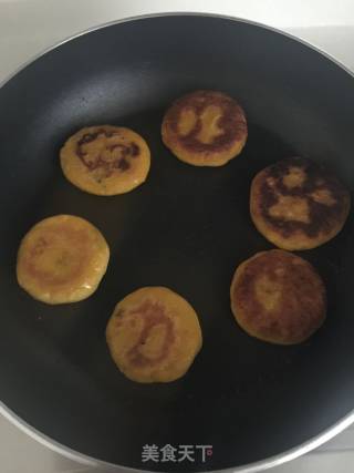 南瓜饼的做法步骤：7