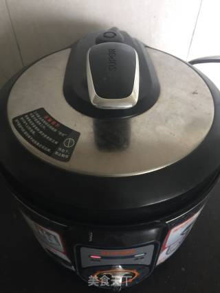 莲藕炖排骨的做法步骤：11