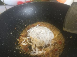 蟹粉银鱼的做法步骤：9
